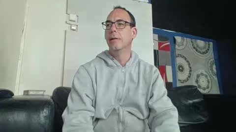 handsomeguy4ever online show from March 16, 12:53 pm