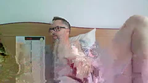 handsomethomas2018 online show from September 16, 6:49 am