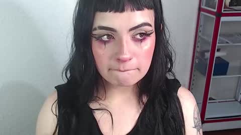 Snapshot of hanna99moon chatting on February 14, 8:42 am JUANA online show from February 14, 8:42 am