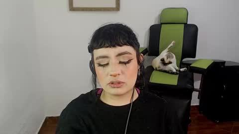 Snapshot of hanna99moon chatting on January 4, 6:41 am JUANA online show from January 4, 6:41 am