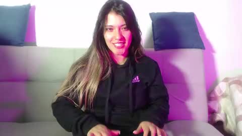 Hanna  online show from August 3, 2:13 am
