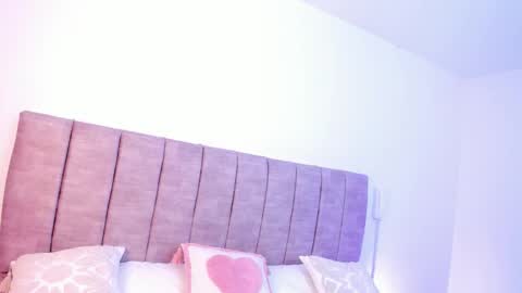 hanna_bunny15 online show from September 28, 12:41 am