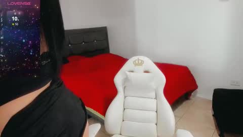 hanna_hottxx online show from February 12, 1:41 am