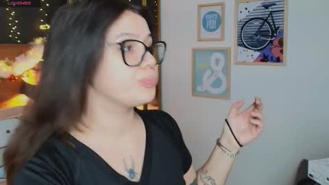 Hanna online show from December 17, 7:20 pm