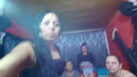 Snapshot of hanna_mature01 chatting on February 28, 3:37 am Hanna online show from February 28, 3:37 am