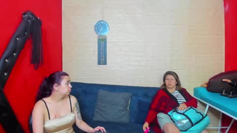 Snapshot of hanna_mature01 chatting on September 19, 12:37 am Hanna online show from September 19, 12:37 am