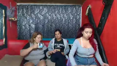 Snapshot of hanna_mature01 chatting on March 2, 10:35 am Hanna online show from March 2, 10:35 am