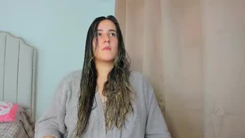 Hanna online show from November 29, 8:05 pm