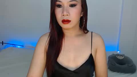 Hannah online show from October 17, 12:53 pm