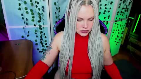 Hannah online show from October 30, 7:42 am