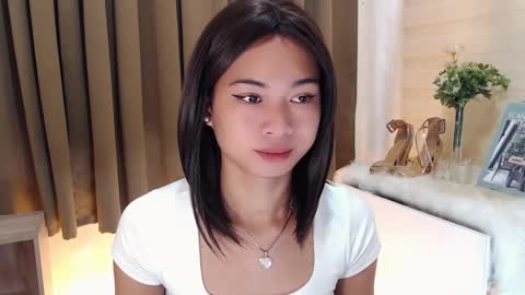 Snapshot of hannah_davis69 chatting on February 27, 1:19 am Alex online show from February 27, 1:19 am