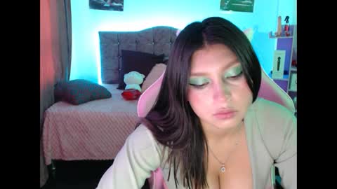 hannah_swet online show from March 7, 10:21 pm
