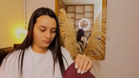 Hannah Williams online show from January 17, 2:54 am