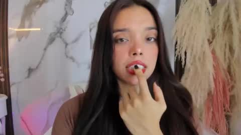 Hannahill69 online show from September 26, 5:15 am