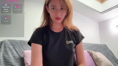 hannahinto online show from September 25, 11:17 am