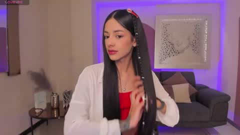 HANNAH J online show from June 23, 1:06 pm