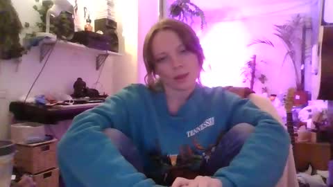 Hannah online show from March 17, 9:53 pm