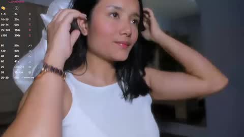 hannahmonttgomery  Help me reach 100 Hands up online show from March 16, 4:33 pm