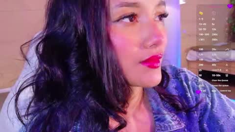 hannahmonttgomery  Help me reach 100 Hands up online show from June 4, 4:35 pm