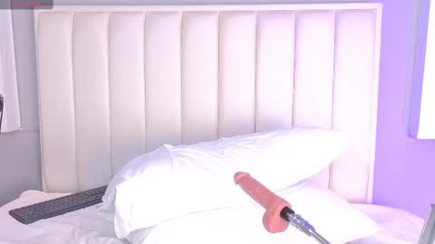 HannaPaola online show from October 3, 2:10 am