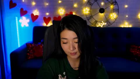 hannarosie online show from March 12, 4:02 pm