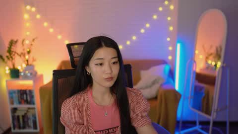 hannarosie online show from March 30, 6:30 pm