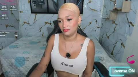 hannasteyl2 online show from July 11, 11:24 am