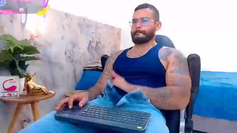 hanz_col online show from September 11, 4:41 pm