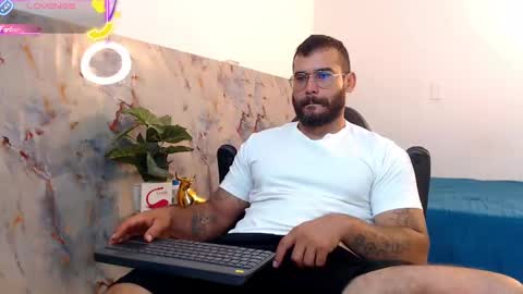 hanz_col online show from September 17, 1:03 pm