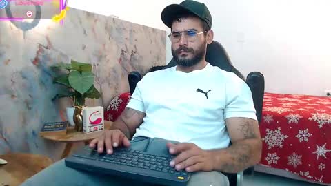 hanz_col online show from October 13, 3:03 pm