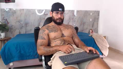 hanz_col online show from March 8, 12:53 pm