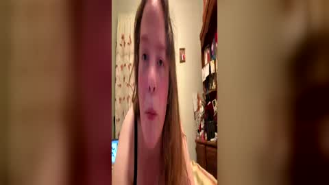 happysnowbunny24 online show from June 12, 2:43 am