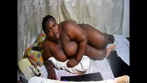 happysonia online show from December 20, 12:39 am