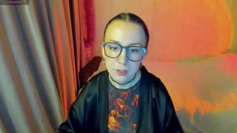 Stephanie online show from November 7, 6:10 pm