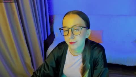 Stephanie online show from October 11, 4:54 pm