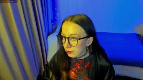 Stephanie online show from December 5, 8:50 pm