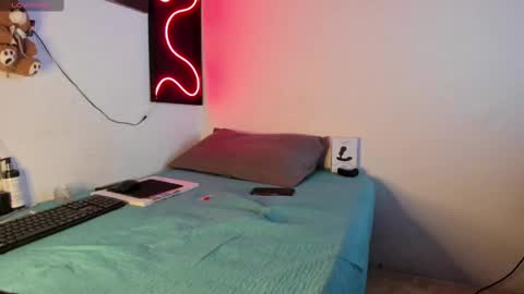 hardboy_latin online show from March 12, 2:41 am