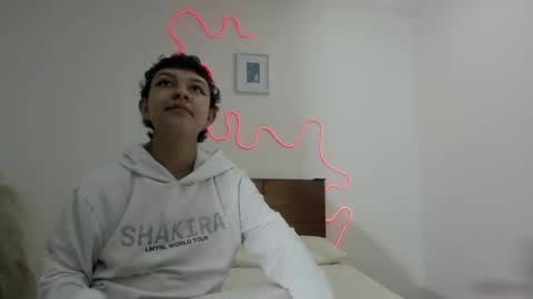 kade and demi independent models online show from April 4, 4:19 am