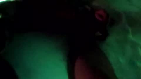 Luv 2 Cum online show from May 17, 5:38 am