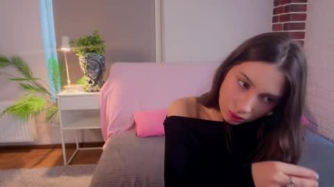 Snapshot of harmonytisor chatting on October 23, 7:43 am Josie online show from October 23, 7:43 am
