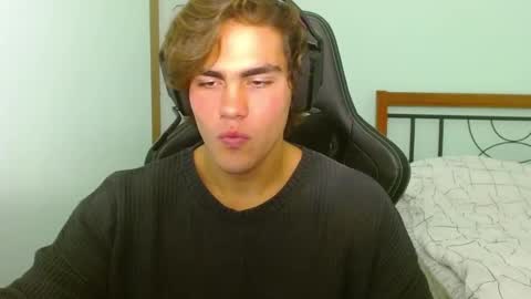 harryking1 online show from October 12, 6:54 pm