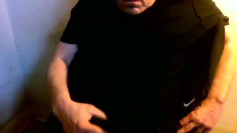 harvey19912 online show from March 31, 7:36 pm