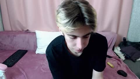 harvey_foster online show from November 2, 10:10 pm