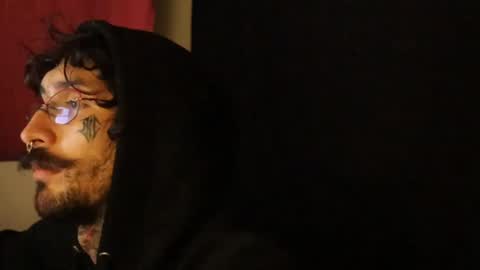 Snapshot of hatsumotokyoto chatting on February 7, 2:08 am More content 2 online show from February 7, 2:08 am