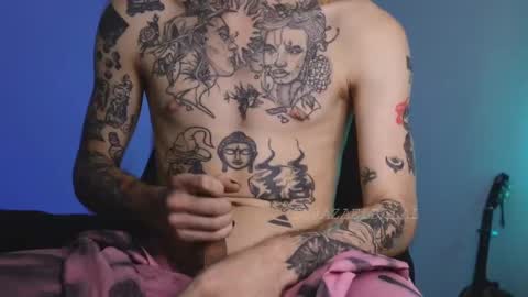 Snapshot of hatsumotokyoto chatting on September 26, 6:32 am More content 2 online show from September 26, 6:32 am