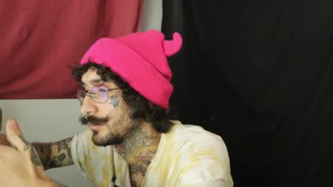 Snapshot of hatsumotokyoto chatting on February 1, 9:19 pm More content 2 online show from February 1, 9:19 pm