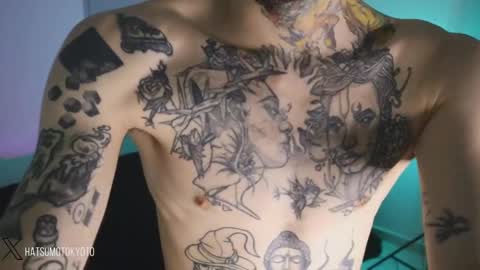 Snapshot of hatsumotokyoto chatting on October 11, 6:29 am More content 2 online show from October 11, 6:29 am