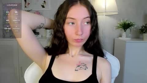 Lola online show from October 23, 9:11 am