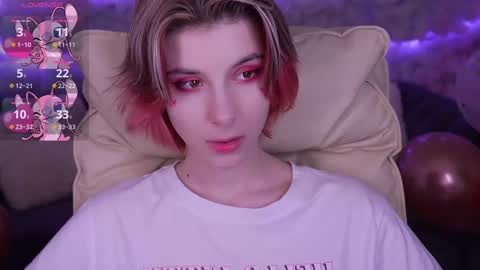 haylaamber online show from February 15, 5:17 pm