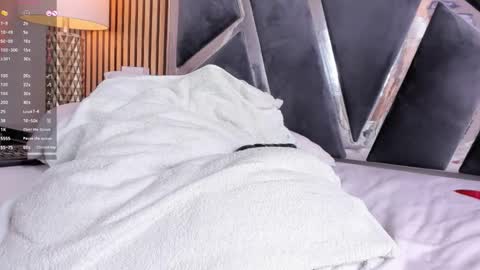  Hazel  online show from February 26, 3:54 pm